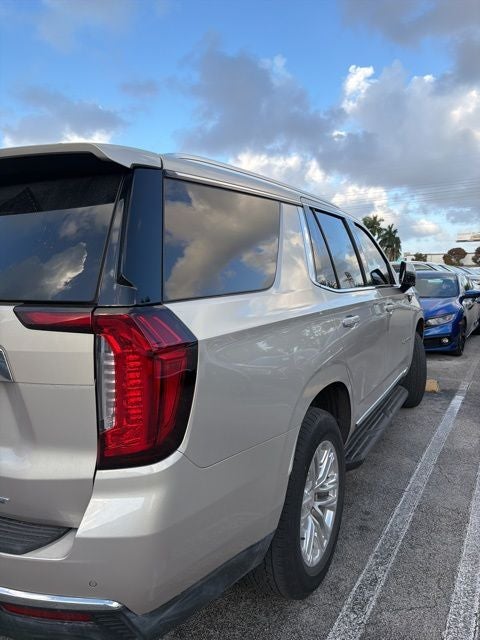 2023 GMC Yukon SLT