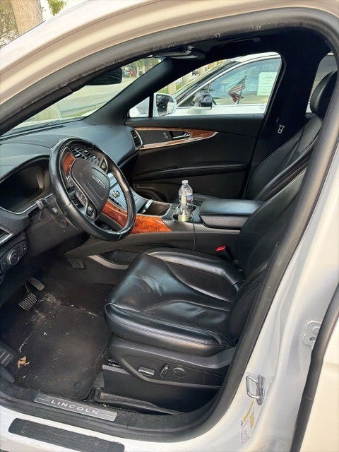 2019 Lincoln Nautilus Select