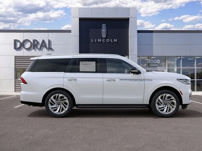 2027 Lincoln Navigator Premiere