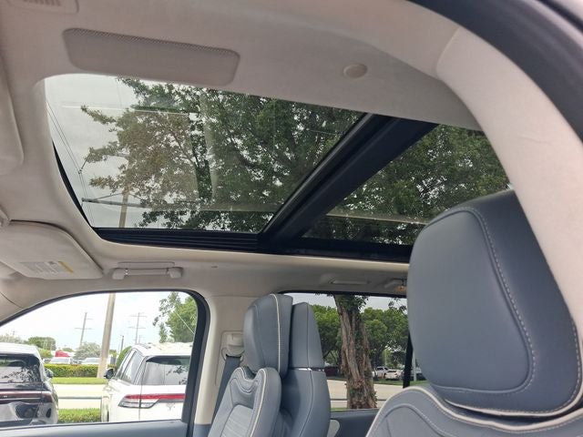 2022 Lincoln Navigator L Black Label
