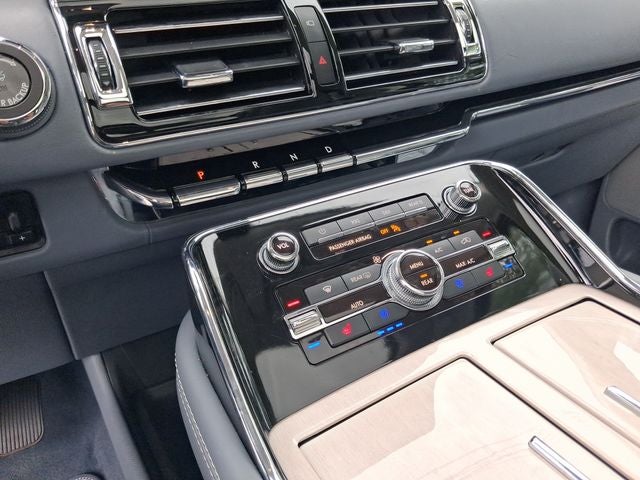 2022 Lincoln Navigator L Black Label