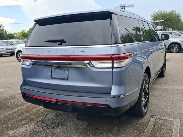 2022 Lincoln Navigator L Black Label