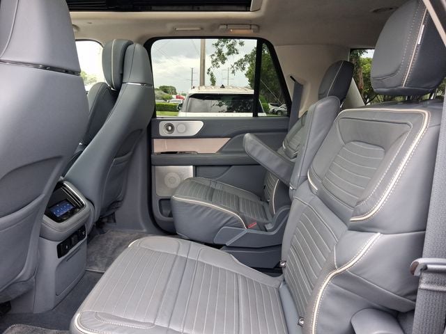 2022 Lincoln Navigator L Black Label