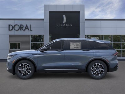 2025 Lincoln Nautilus Premiere Service Loaner