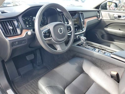 2021 Volvo S60 T5 Momentum