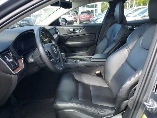 2021 Volvo S60 T5 Momentum