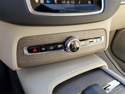 2023 Volvo XC90 B5 Plus