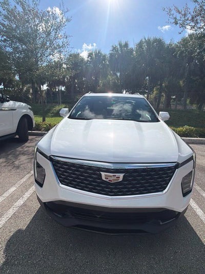 2024 Cadillac XT4 Premium Luxury