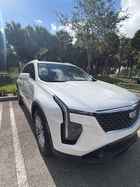 2024 Cadillac XT4 Premium Luxury