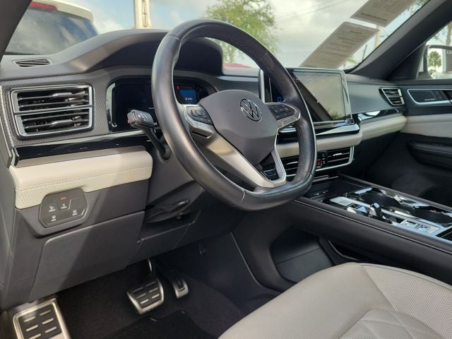 2024 Volkswagen Atlas Cross Sport 2.0T SEL Premium R-Line
