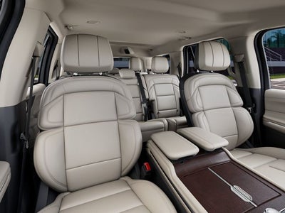 2027 Lincoln Navigator Premiere