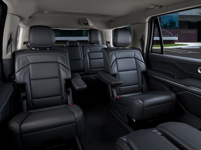 2027 Lincoln Navigator Premiere
