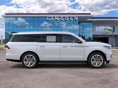 2027 Lincoln Navigator L Premiere