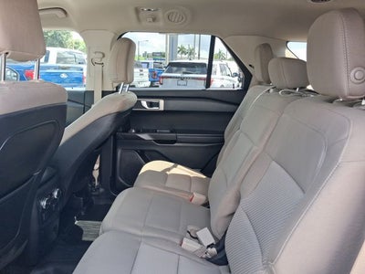 2020 Ford Explorer Base