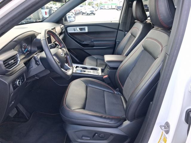 2024 Ford Explorer ST-Line