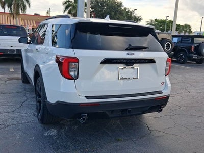 2024 Ford Explorer ST-Line