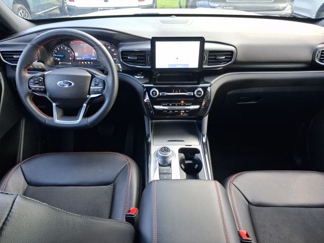 2024 Ford Explorer ST-Line
