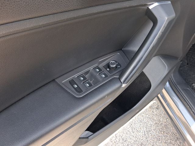2018 Volkswagen Tiguan 2.0T SE