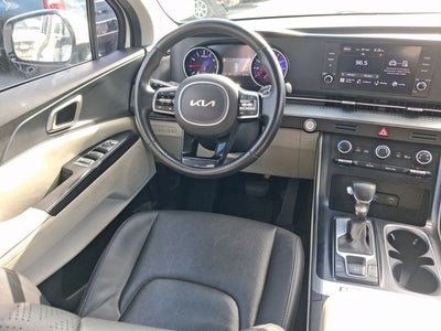 2023 Kia Carnival LX
