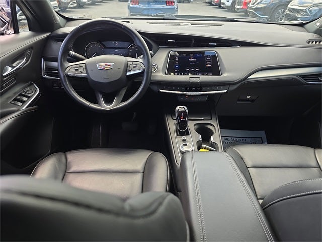 2022 Cadillac XT4 Premium Luxury