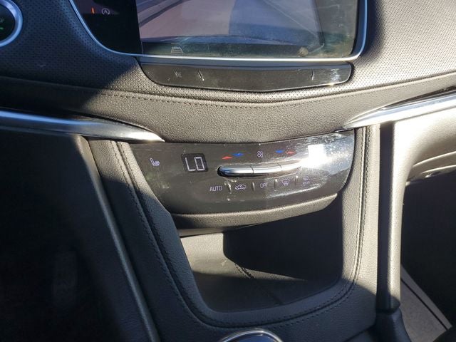 2022 Cadillac XT6 Luxury