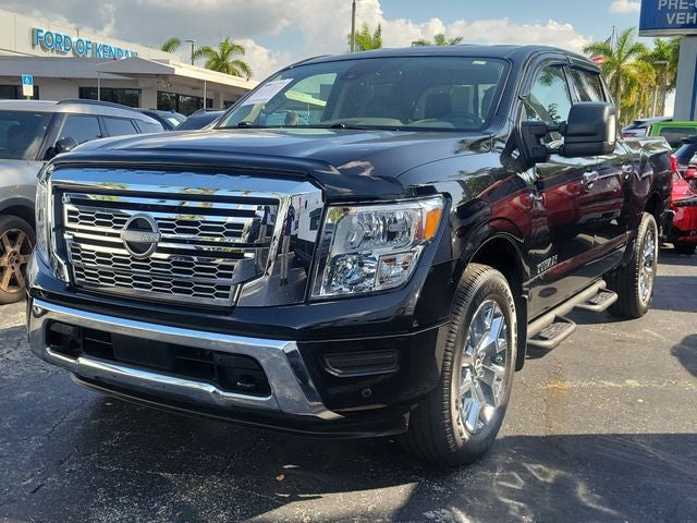 2024 Nissan Titan SV
