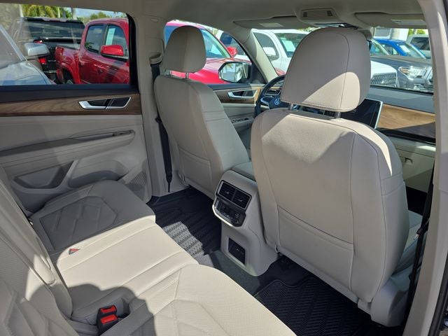 2025 Volkswagen Atlas 2.0T SE