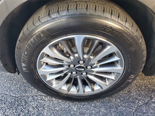 2023 Lincoln Nautilus Standard