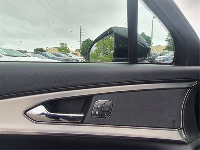 2020 Lincoln Nautilus Standard