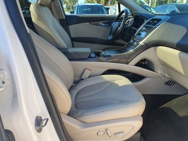 2019 Lincoln Nautilus Select