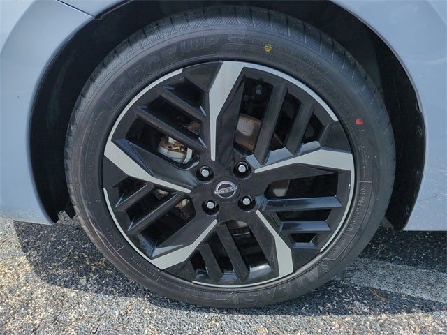 2023 Nissan Versa 1.6 SR