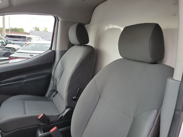 2021 Nissan NV200 S