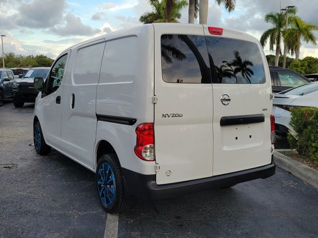 2021 Nissan NV200 S