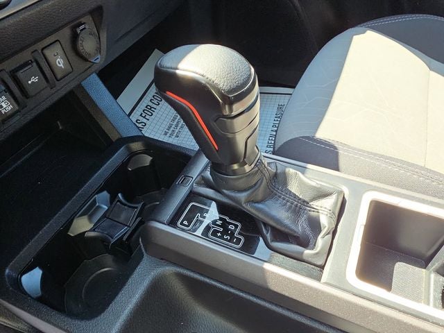 2022 Toyota Tacoma SR V6