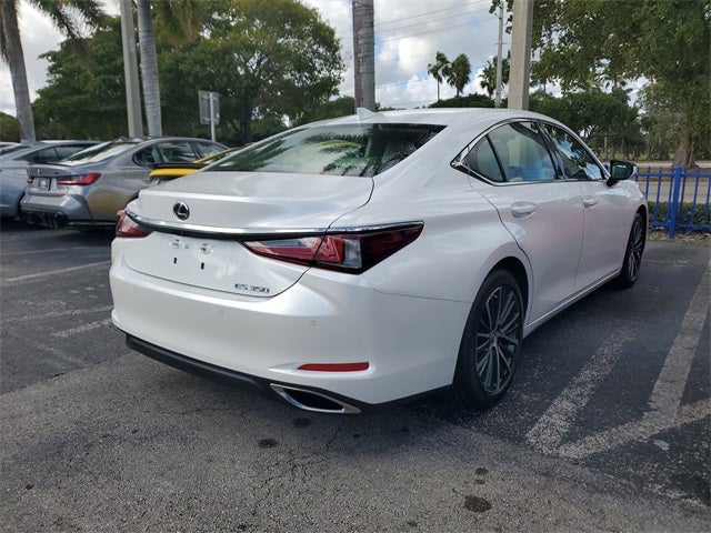 2025 Lexus ES 350