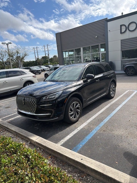 2023 Lincoln Corsair Standard