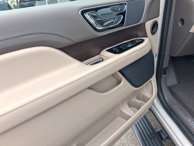 2023 Lincoln Navigator L Reserve