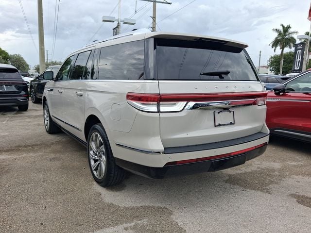 2023 Lincoln Navigator L Reserve