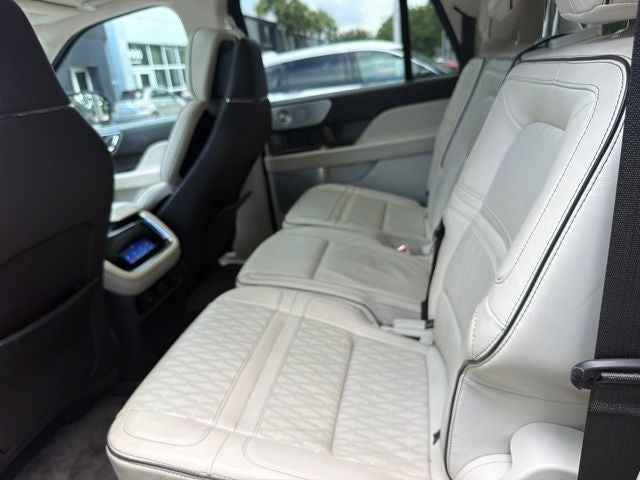 2022 Lincoln Navigator L Black Label