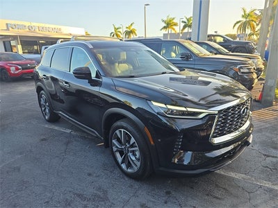 2025 INFINITI QX60 LUXE