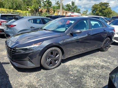 2022 Hyundai Elantra SEL