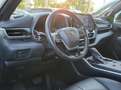 2022 Toyota Highlander XSE