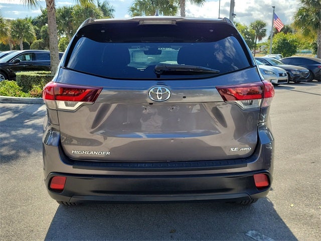 2019 Toyota Highlander SE