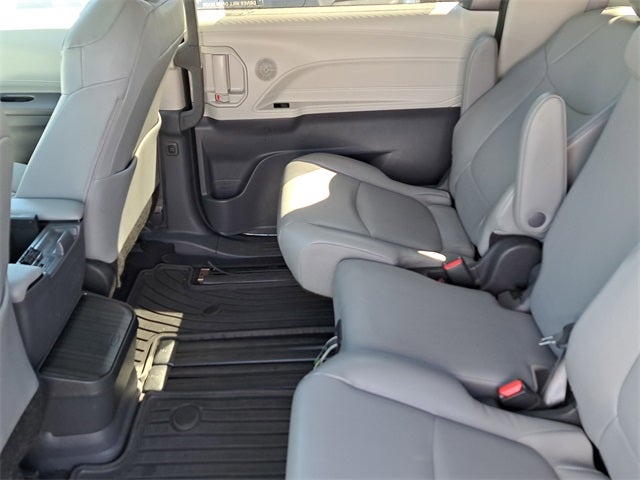 2024 Toyota Sienna XLE
