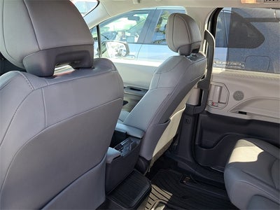 2024 Toyota Sienna XLE