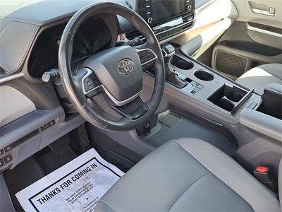 2024 Toyota Sienna XLE