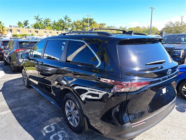 2024 Toyota Sienna XLE