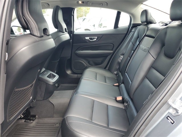 2021 Volvo S60 T5 Momentum