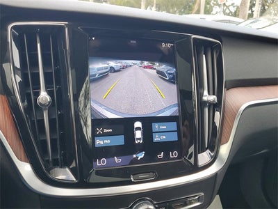 2021 Volvo S60 T5 Momentum