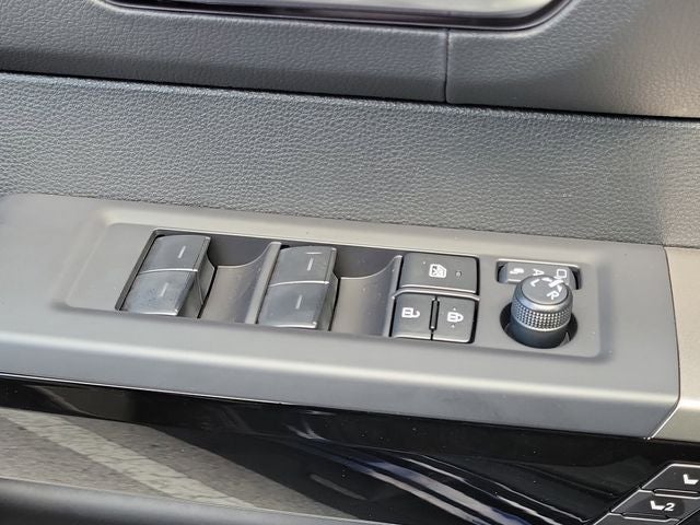 2025 Toyota Sequoia SR5